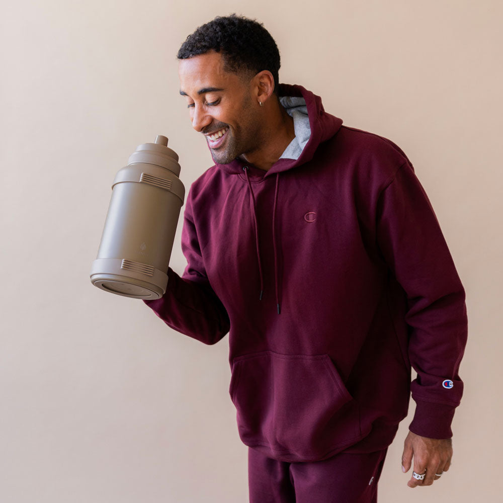 78-oz-titan-bottle-pastel-collection-q4 32_Manna_Website_Lifestyles_Titan_Darker_2.jpg
