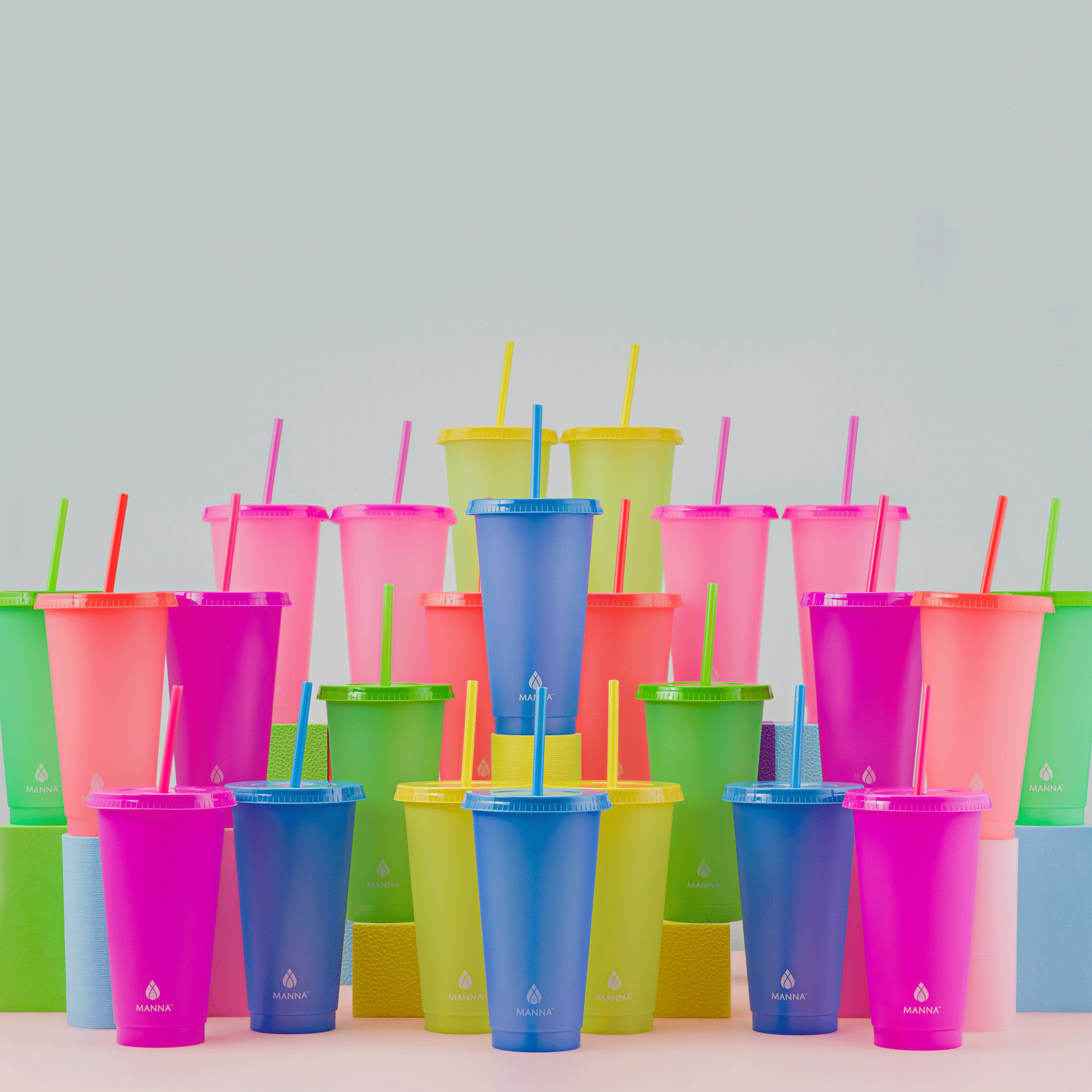 24-piece-original-color-changing-cup-set-m4 A0029811.gif