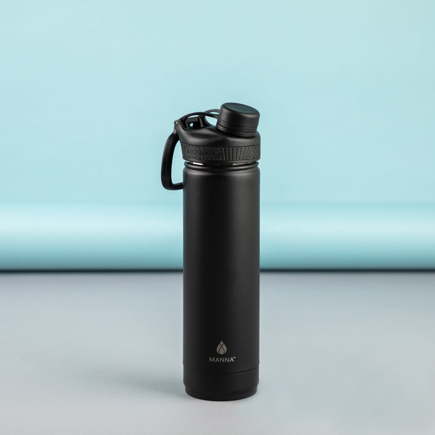 26-oz-saratoga-bottle-i2 MAN_Website_Saratoga_05.jpg